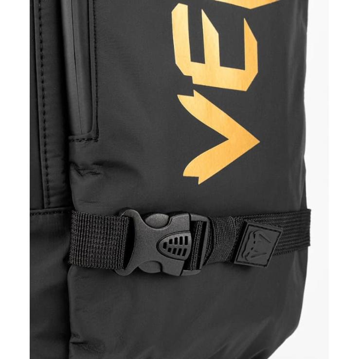 Saco de desporto Venum Challenger Pro Evo Black/Gold